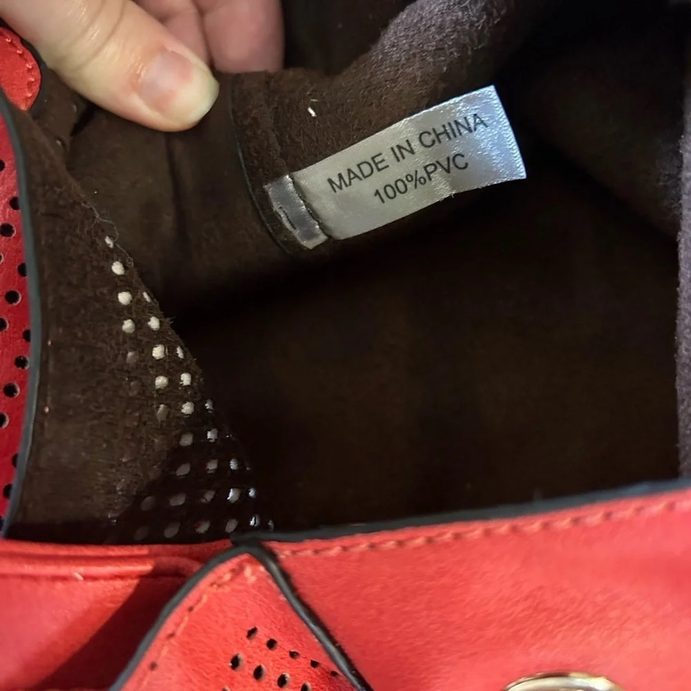 Red shoulder bag / crossbody purse
